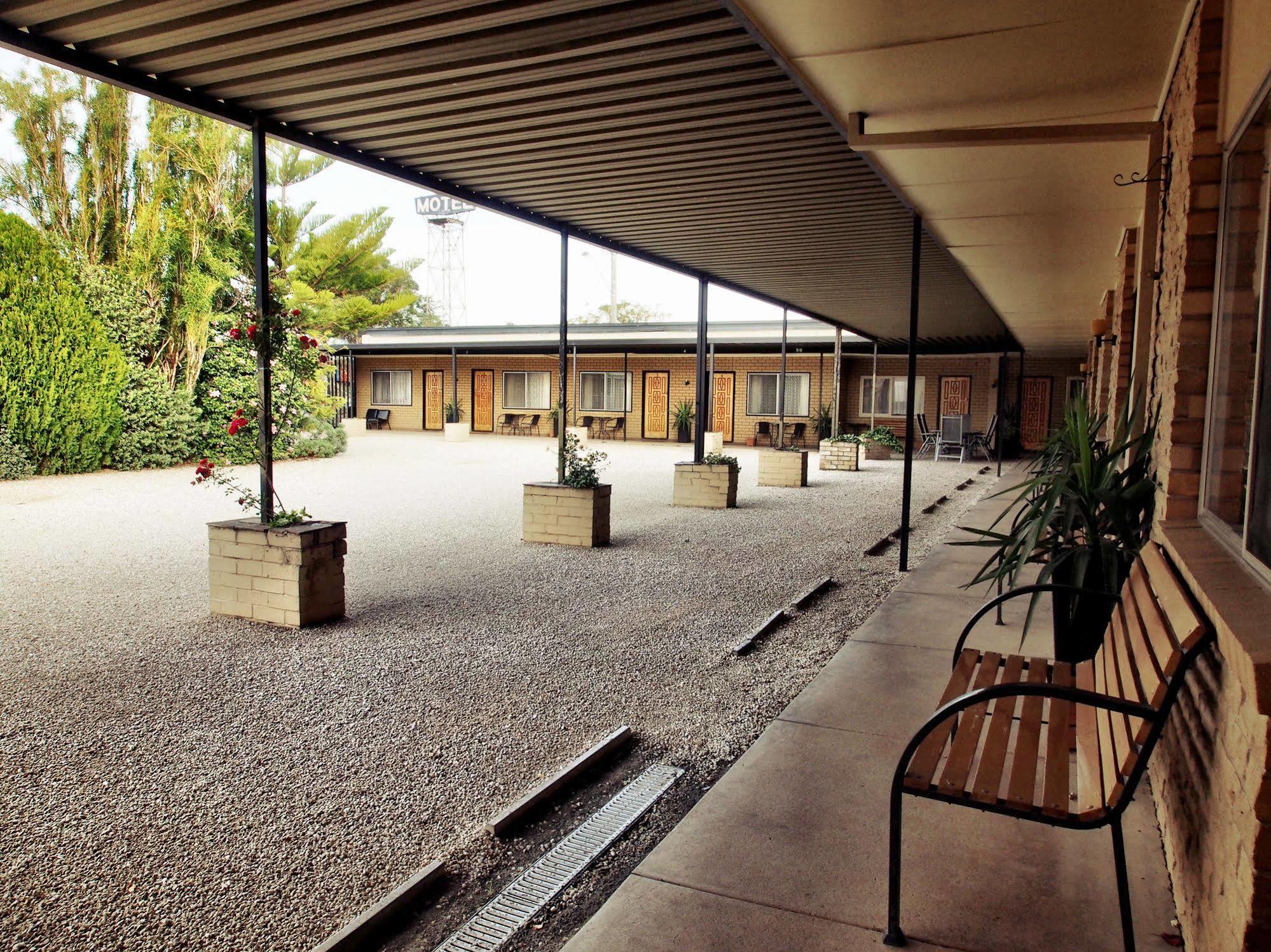 Majestic Motel Horsham Exterior foto